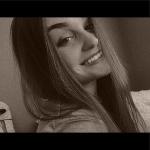 Meet your Posher, Bela